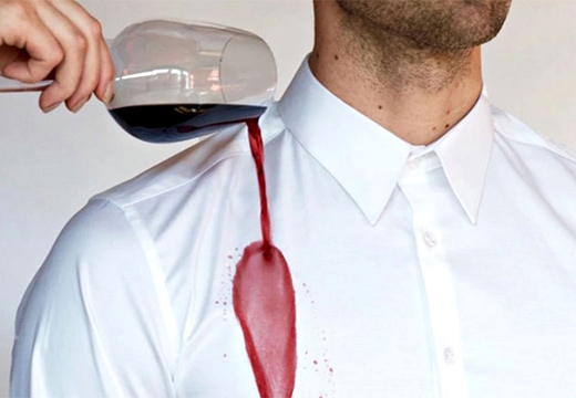 рубашка и вино