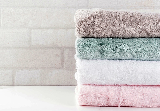 разноцветные полотенца 