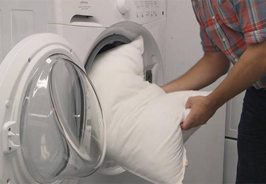 подушка и стиральная машина