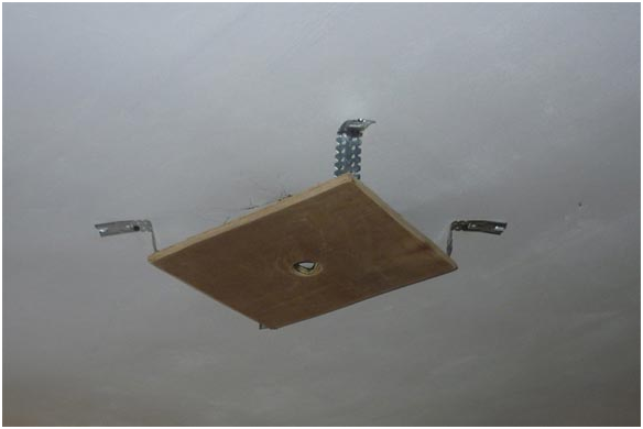 Установка люстры на натяжной потолок (10 фото)