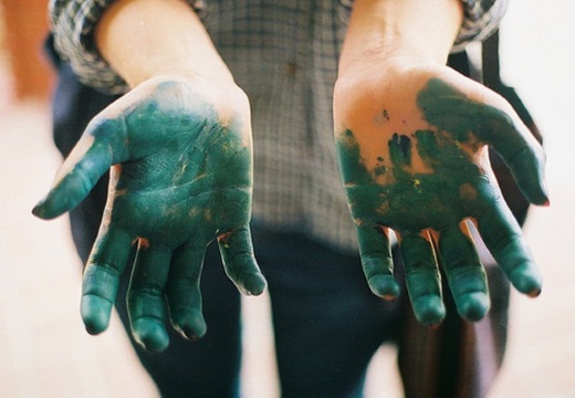 руки в зеленке
